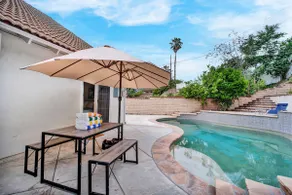 Pool & Hot Tub! 3000Sqft King Beds/Disneyland/Kids - Image 2