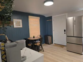 Modern Apt in Walker's Point - Image 4