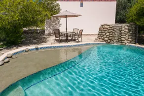 Andrea's cabin with a pool - Image 2