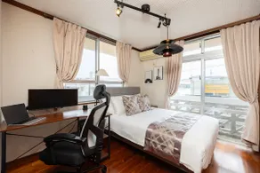 Okinawa Yomitan Village, 3-minute walk to the beach, spacious 7-room old house holiday villa, up to 14 people, enjoy the luxury historical style space - Image 4