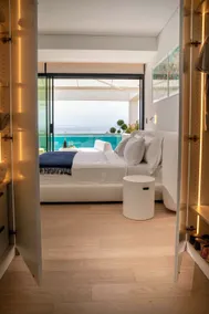 The ROSE Luxury Penthouse with Private Swimming Pool - Image 4