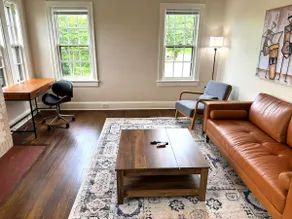 Fully Renovated South Roanoke Apartment - Image 2
