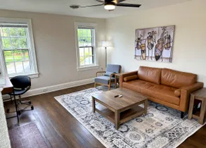 Fully Renovated South Roanoke Apartment - Image 3