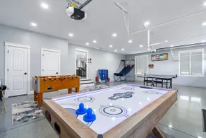 New! Family Retreat • Hot Tub & Fun country home! - Image 4