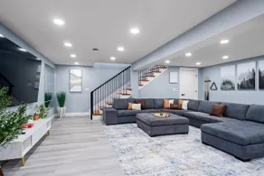 New! Family Retreat • Hot Tub & Fun country home! - Image 3