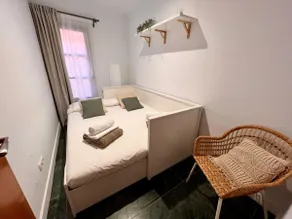 Apartment in the old town near the cathedral - Image 4