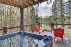 Grand Loft | Lake | Pool Table | 2 Beds | Hot Tub - Image 2