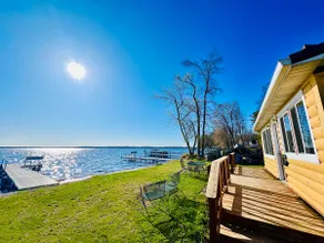 Lakeside Cabin! Pier, Boats, Good Times + More! - Image 4