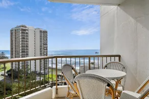 Carrington Family Beach Getaway - Ocean View, WiFi - Image 5