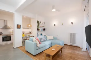 1BR Next to Metro Modern Comfort - Image 2