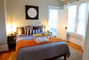Parkside Balcony Condo with Pool Table - Image 4