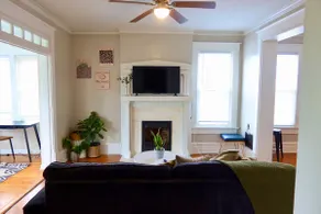 Parkside Balcony Condo with Pool Table - Image 2