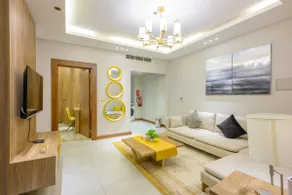 Luxury 1- Bedroom Apartment Executive Suite - Image 2