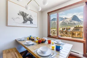 The Lookout Stylish Escape with Mountain Views - Image 2