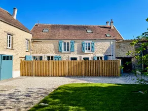 Fontainebleau Well Cottage - Image 2