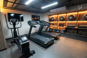 MM| Studio Apt w/ Pool & Gym in Prime Location - Image 5