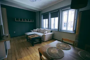 Quiet & Peaceful City Center Apt | Sleeps up to 6 - Image 2