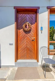 Old Town 2BR Spacious House with Private Garden and Free Parking - Image 5