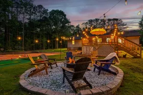 Pool, Theatre, Pickleball, Golf, Firepit - Image 3