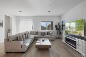 Gated 3BR w/Pool • Gym • Mtn Views • Office Space - Image 4
