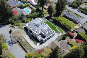 West Van Luxury Retreat 2BR 2BA Oceanview - Image 2