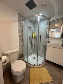 Modern Compact Studio Apartment | Kitchenette & Ensuite Bathroom - Image 3