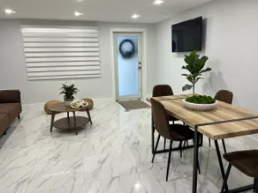 Home in Hialeah - Image 2