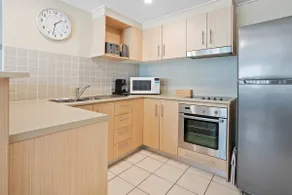 Spacious Apartment on Salt Beach - Image 5