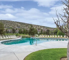 Family fun in Eagle Crest. Hot tub, views, privacy - Image 5