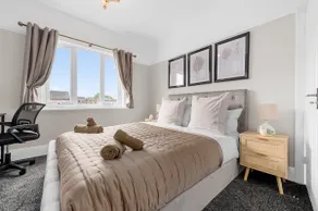Parking | Luxurious 3Bed Home | Workspace | Wigan - Image 2