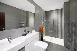 #7 Milburn, CMK location 10 min walk train station - Image 5