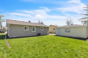 3BR Getaway Near Woodfield Mall & Local Parks - Image 5