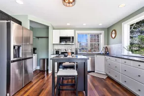 20 Min 2 Portland | Deck, Grill & Firepit | Dogs OK - Image 3