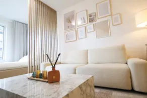 Leo’s Modern Flat with Balcony & Parking - Image 4