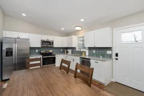 NEW! Closest Whole House to Downtown | 5 Min Walk - Image 4