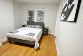 3 BDRM Apt Next to Airport/5 min to Downtown - Image 2