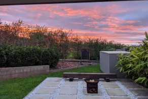 Red Lotus Retreat - Image 3
