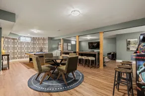 Oakwood Manor | Hot Tub, Sauna, Fire Pit, Games - Image 2