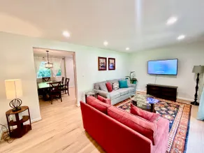 Oak House: Near DC, 4-Car Parking, 4-Bdr, 2-Living - Image 4