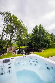 Wishing Well Cottage at Loch Tay and Hot Tub - Image 2