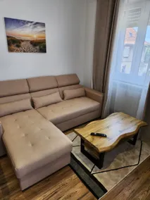 Comfortable Apartment 102 - Image 2