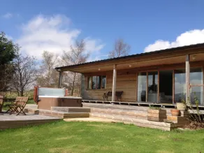Ben Lawers Rest Cabin - Hot Tub and Loch Tay Vistas - Image 2
