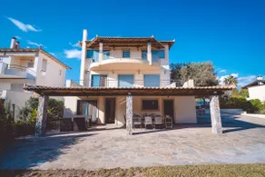 Sapphire Beach House Eretria - Image 2