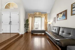 Large Modern Home in Evergreen - Image 5