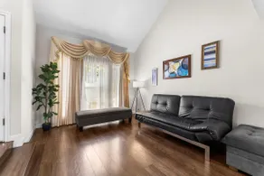 Large Modern Home in Evergreen - Image 4