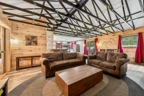 5BR/Sleeps 14 -10 Mins to 7S & HV Hot Tub Fire Pit - Image 4