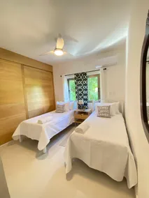 Beach 10 min away, New, Cozy and Modern - Image 4