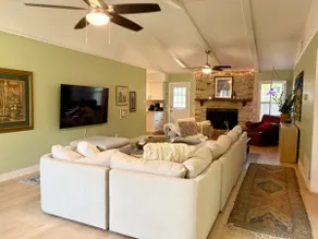 Spacious ATX Home, Extended Stays & Pets Welcome! - Image 4