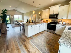 Murphy's Landing- The Views! OKI modern luxury - Image 5