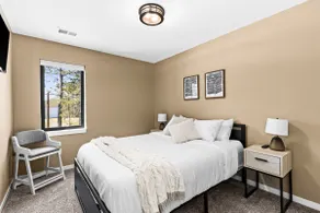Northern Comfort: The Vault - Your Refined Retreat - Image 5